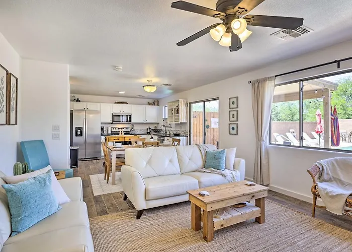 Holiday home Updated Retreat < 2 Miles To Golf!