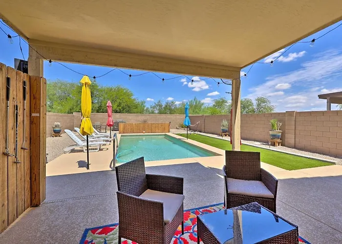 Holiday home Updated Retreat < 2 Miles To Golf! *